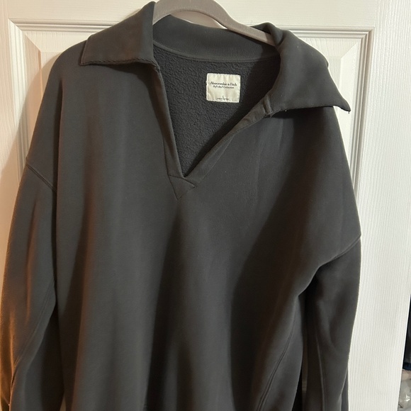 Abercrombie & Fitch Sweaters - Women’s sweatshirt